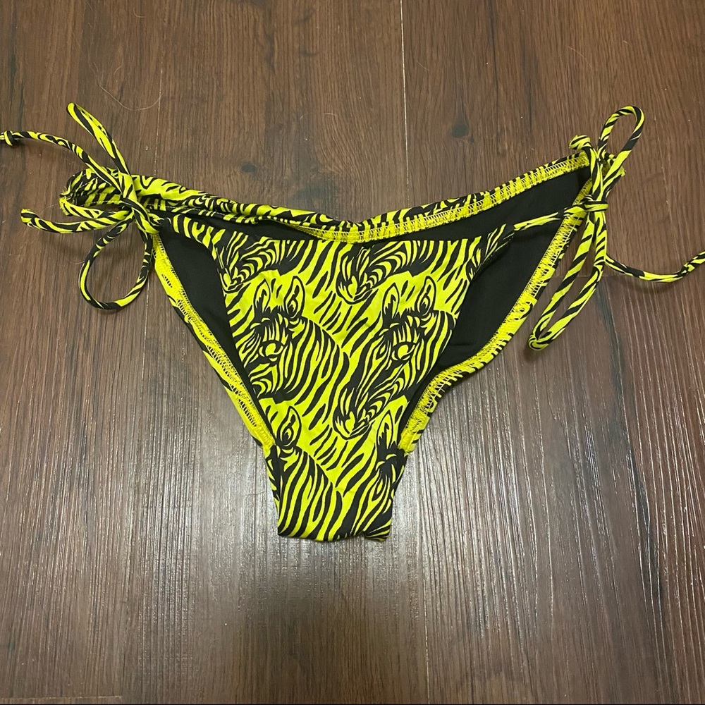 Victoria’s Secret bikini bottoms